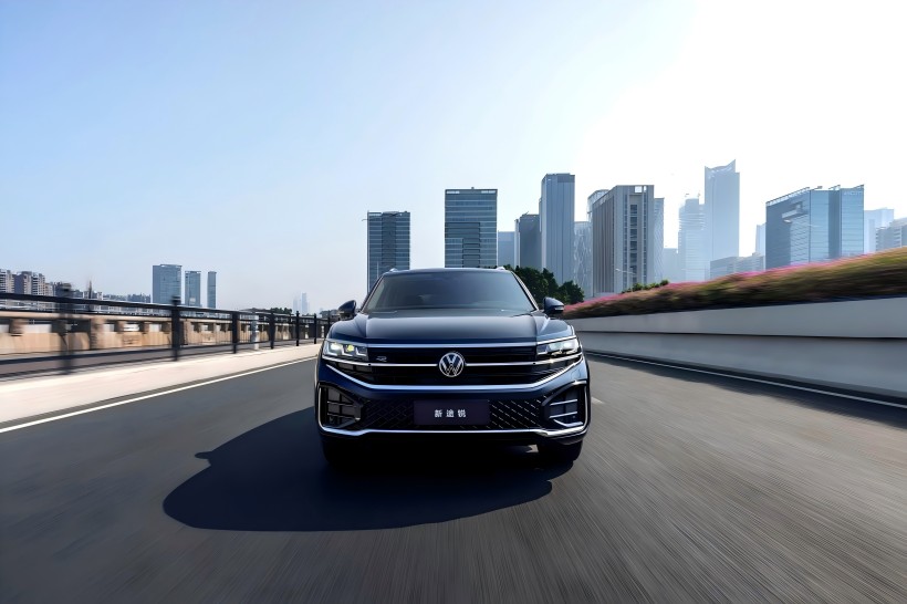 Itxura eta konfigurazioa berritu da: Volkswagen Touareg 2.0tsi Ruiying bertsioa abian jarri da, 558.800 yuan tasatuak