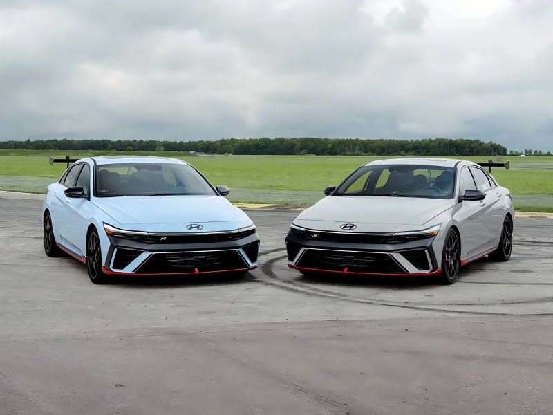 6 abiadurako eskuzko transmisioa eskuragarri dago! TCR errepideko legala egitea - Hyundai elantra n tcr kaleratuak.
